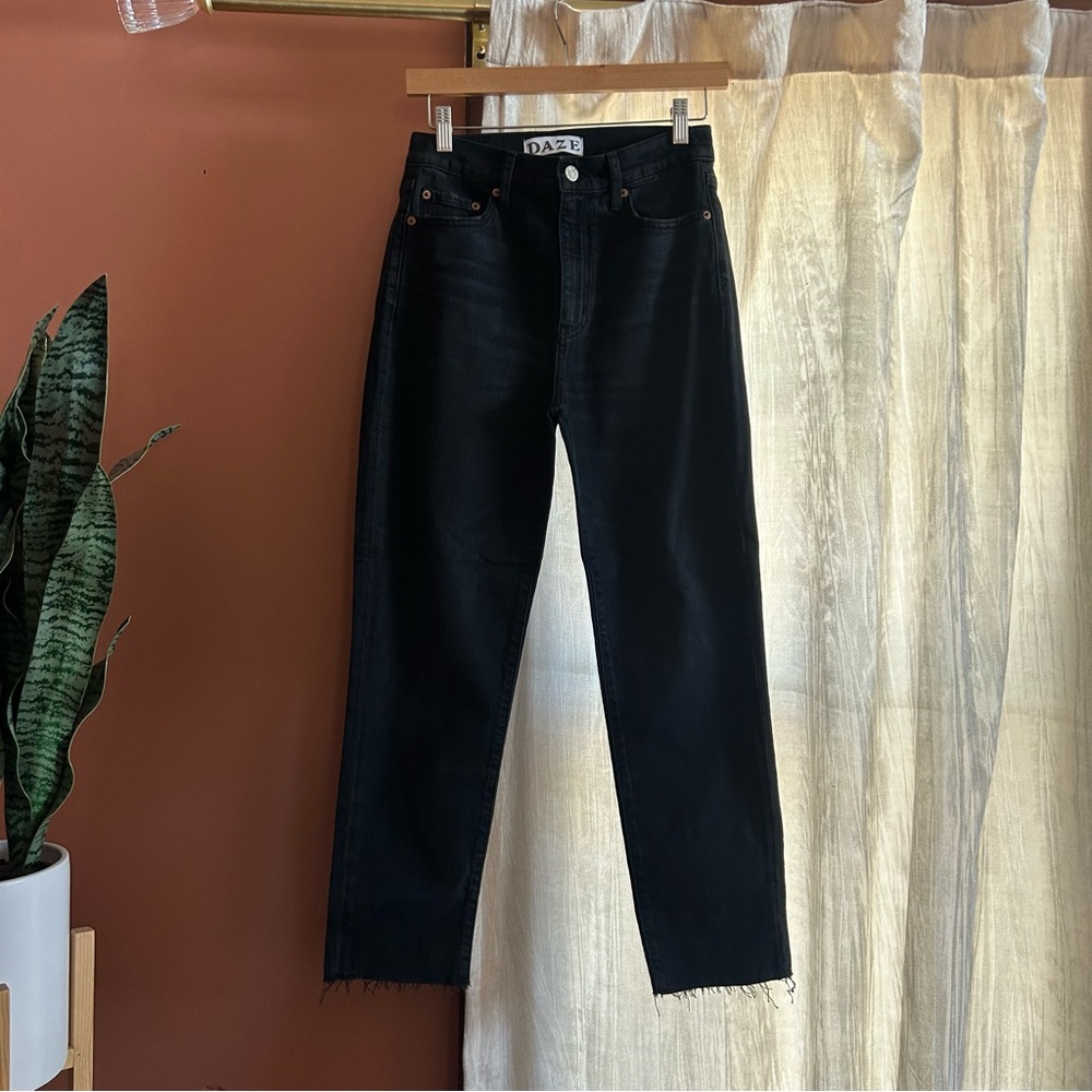 DAZE Daily Driver Slim Straight Jeans High Waist Raw Hem Inked Black NEW Size 26